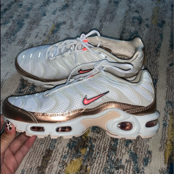 air max plus rose gold
